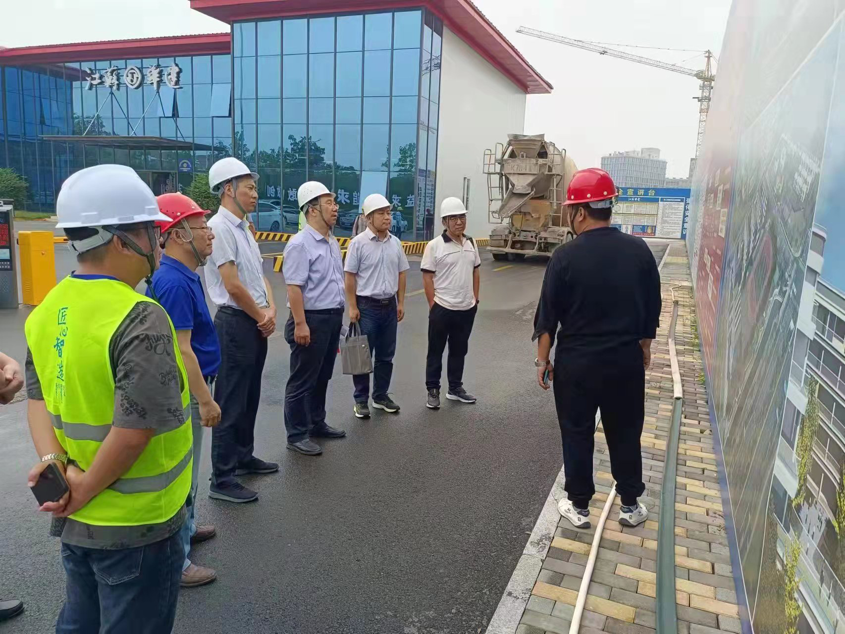 1696989063123622.jpg 督查實(shí)驗(yàn)學(xué)校.jpg